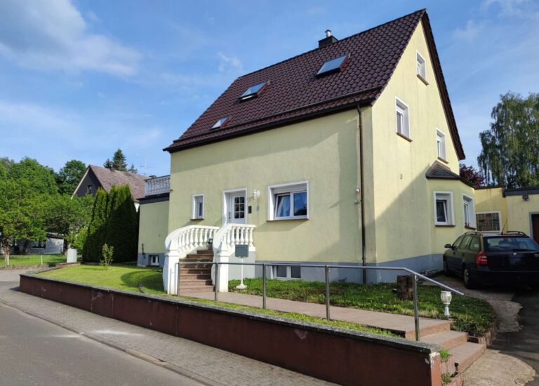 Einfamilienhaus mit Hauseingang