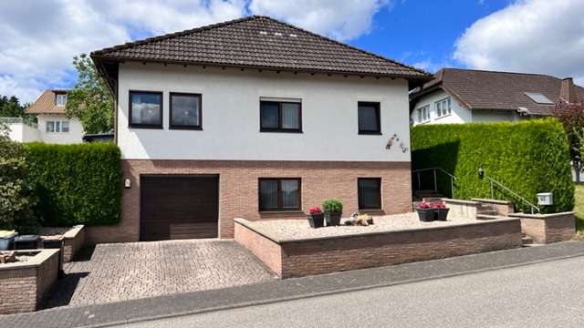 Straßenansicht
