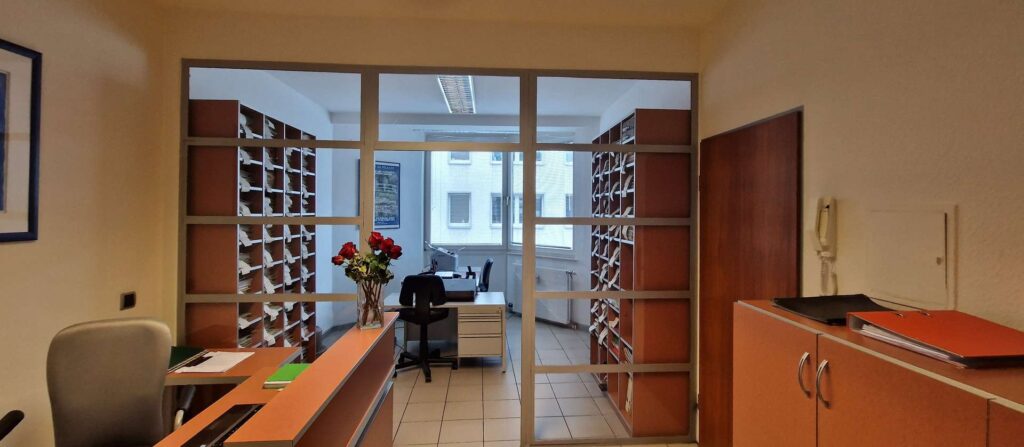 Blick vom Emfang in Büro 1