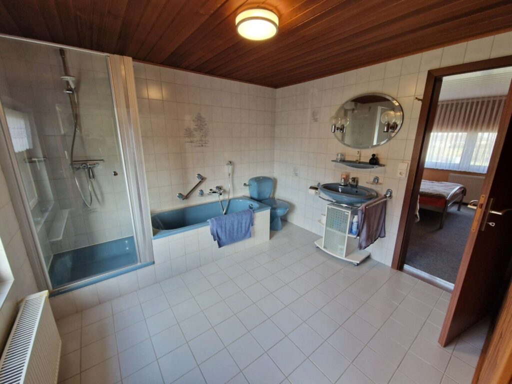 Badezimmer Erdgeschoss
