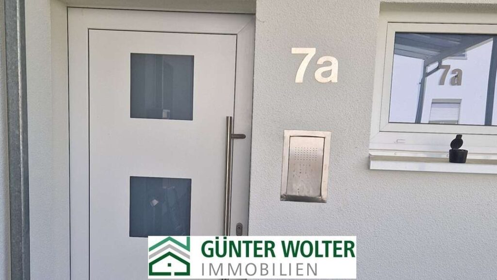 Eingangstür des Gebäudes