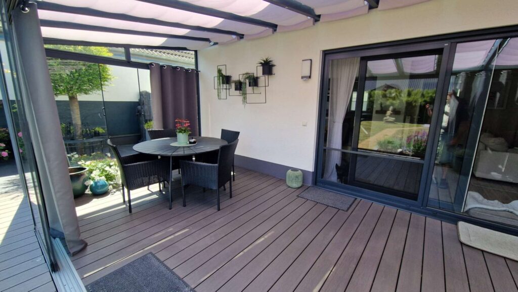 Überdachte Terrasse
