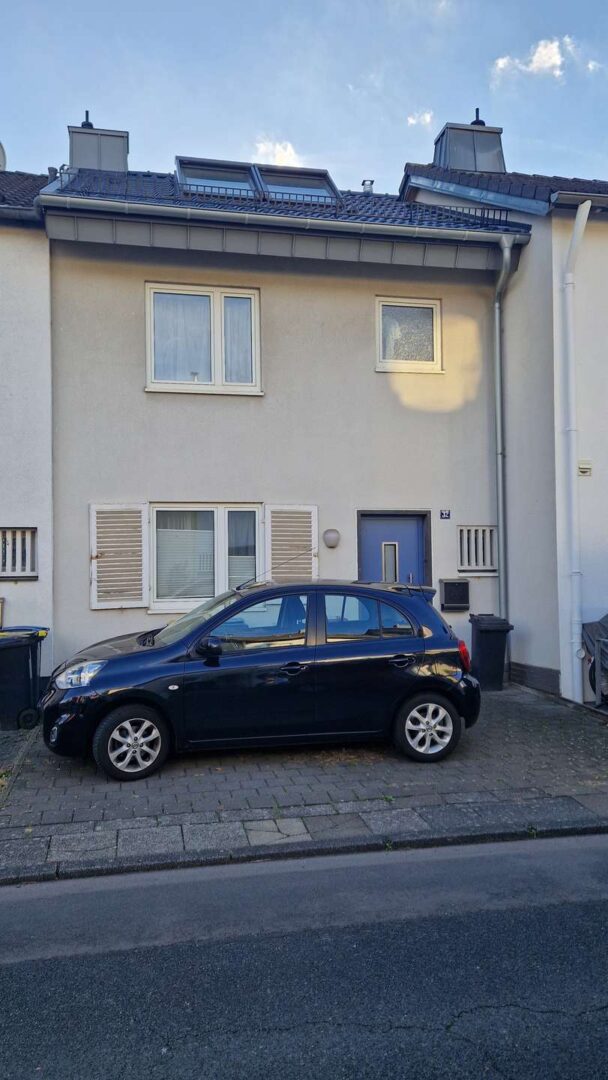 Hausansicht von der Straße